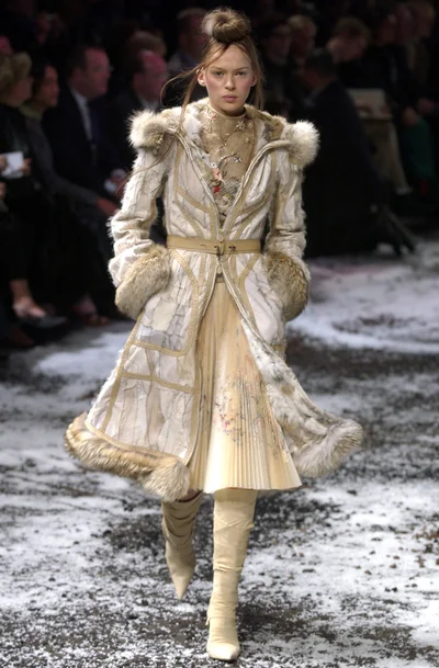 Look 19